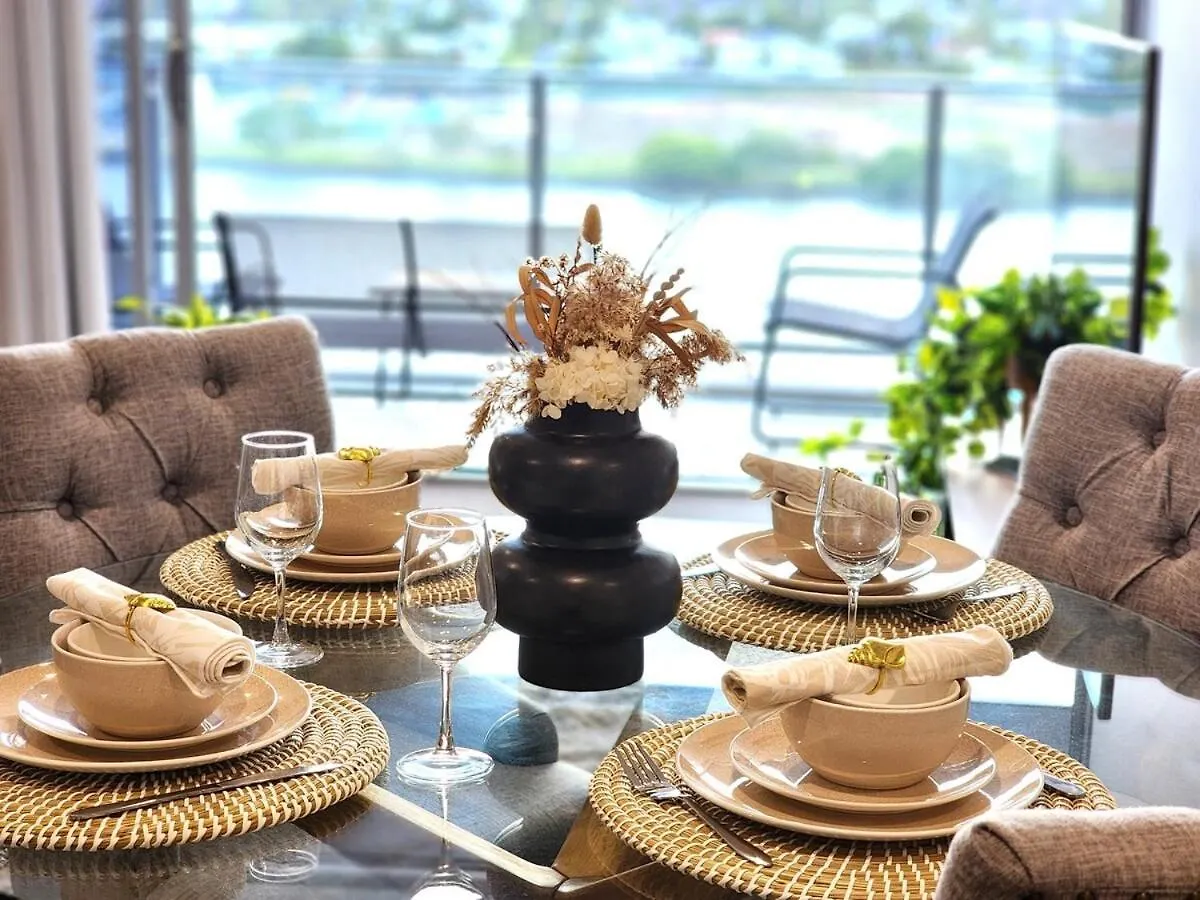 Spacious River View Escape With Free Secure Park - 2Br, 2Ba And Sofa Bed Brisbane Australia